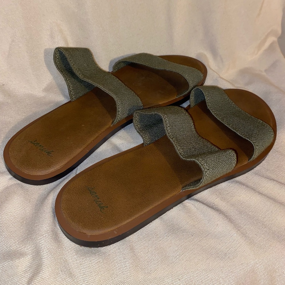 Sanuk Sandals